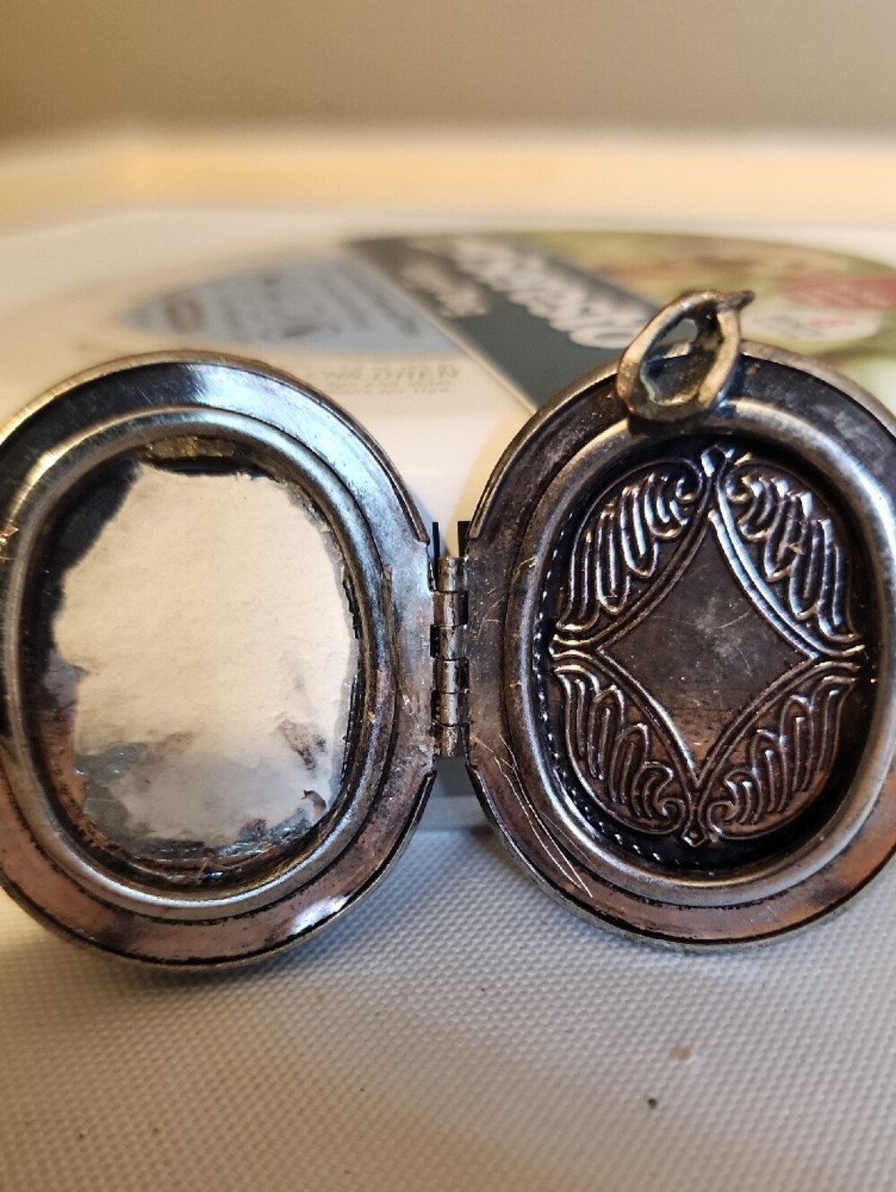 Vintage Victorian Revival Rhinestone Oval Locket Pendant - Picture 4 of 7